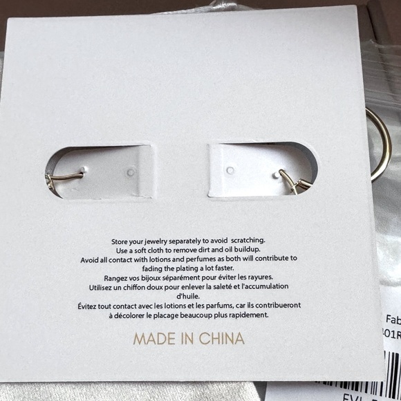⚡️Stunning One of a Kind Brand New Ellie Vail Laurette Medium Hoop Earrings ⚡️ - Picture 4 of 15